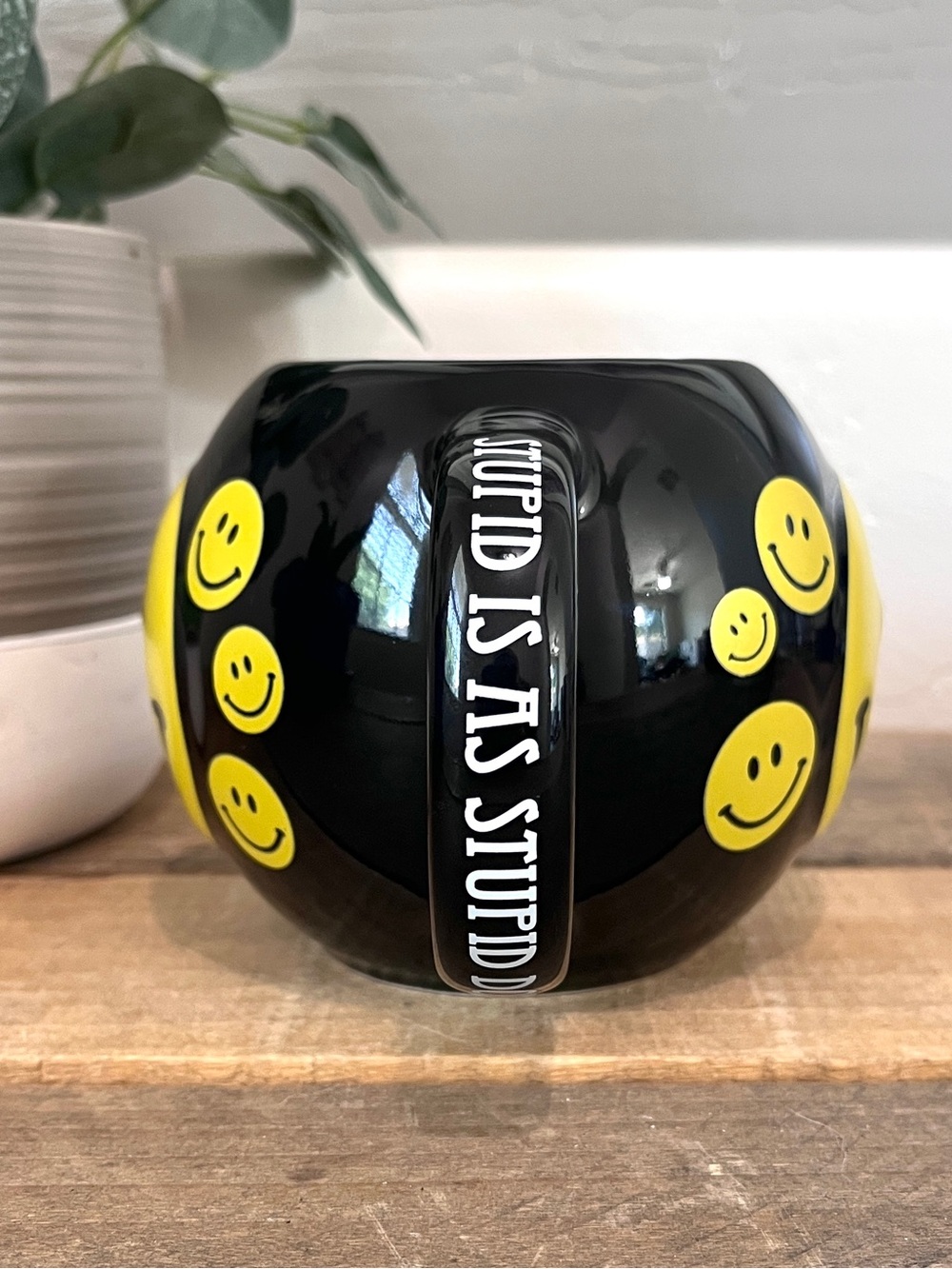 2012 Bubba Gump Shrimp Co. Smiley Face Movie Quote Coffee Mug - Picture 2 of 4